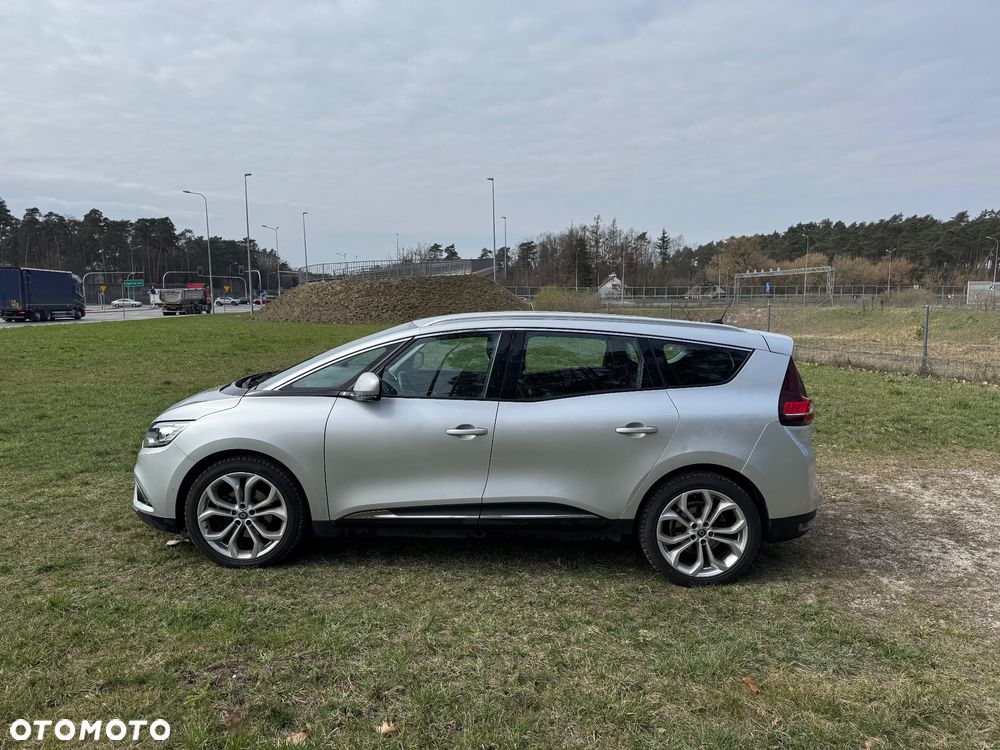 Renault Grand Scenic - 39