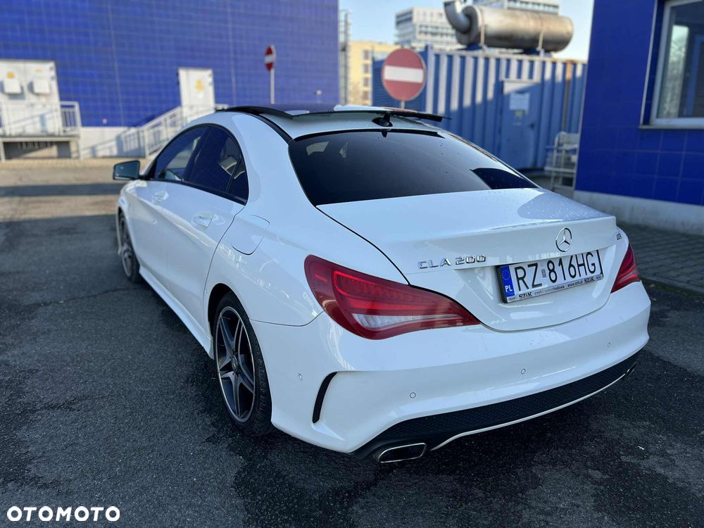 Mercedes-Benz CLA 200 CDI 7G-DCT AMG Line - 25