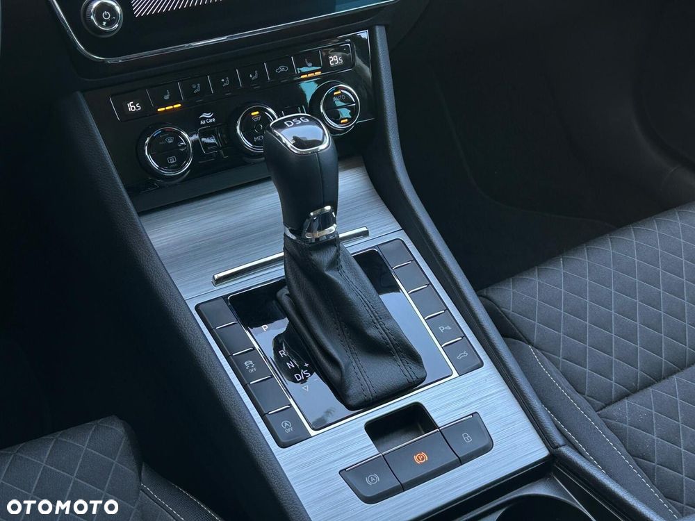 Skoda Superb 2.0 TSI Ambition DSG - 27