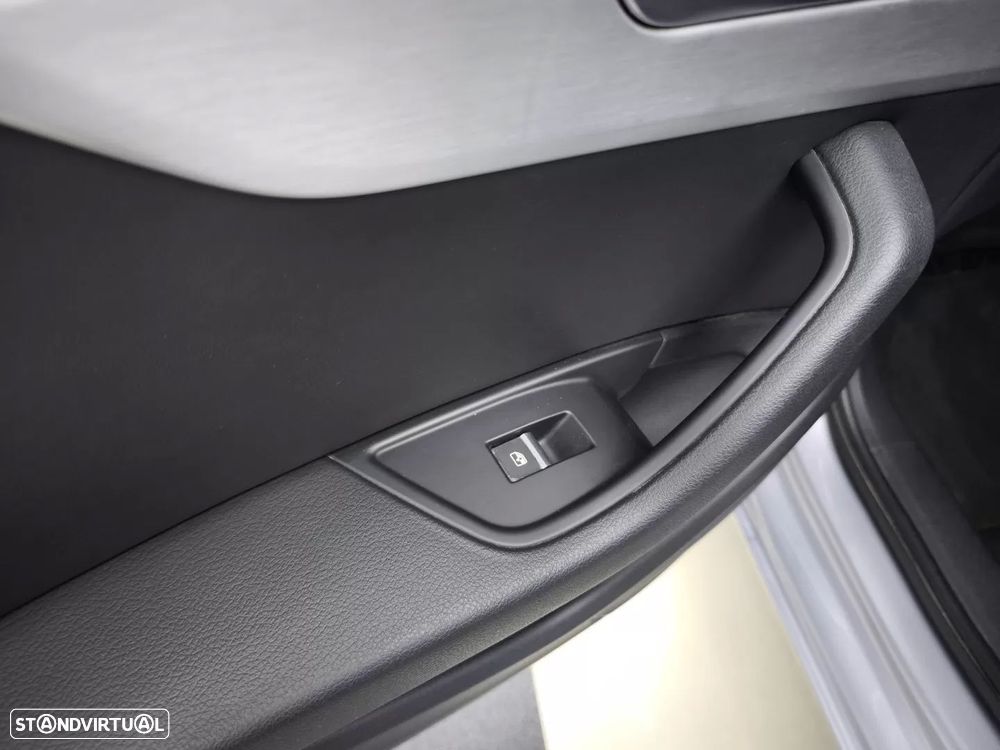 Audi A4 Avant 2.0 TDI S-line - 41