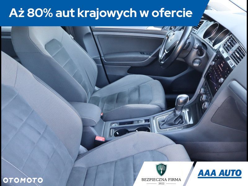 Volkswagen Golf - 10