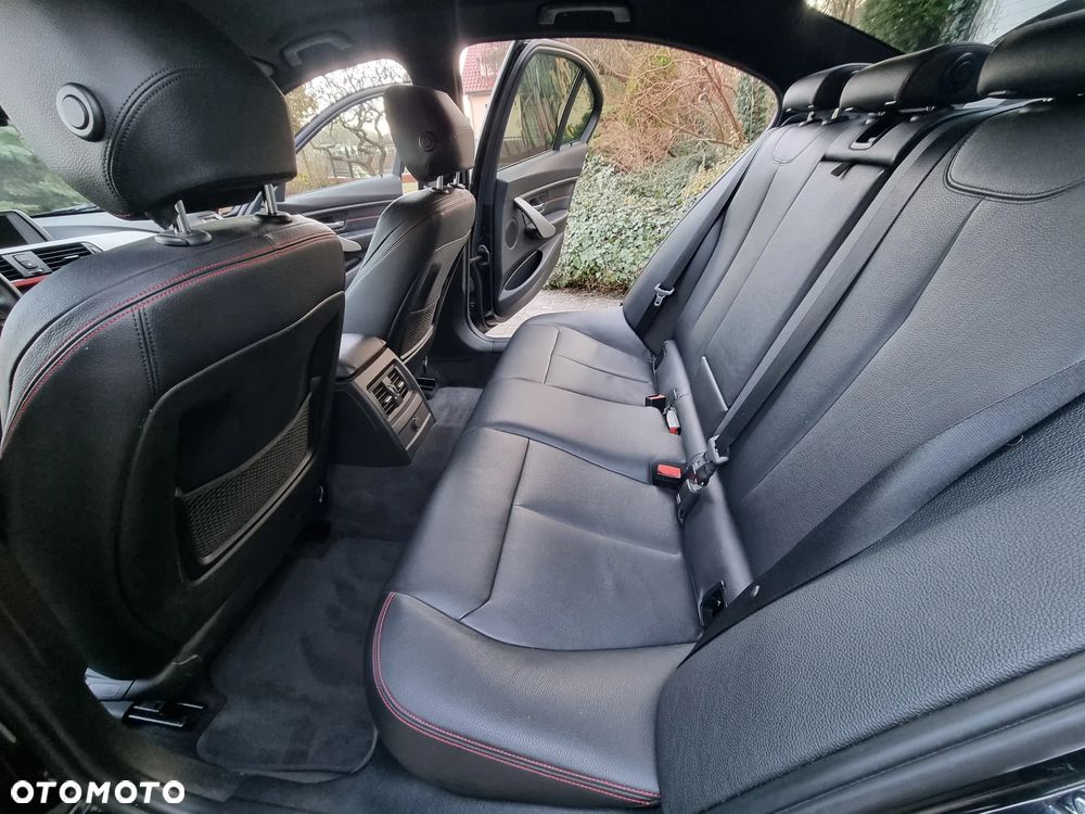 BMW Seria 3 328i Sport Line - 21