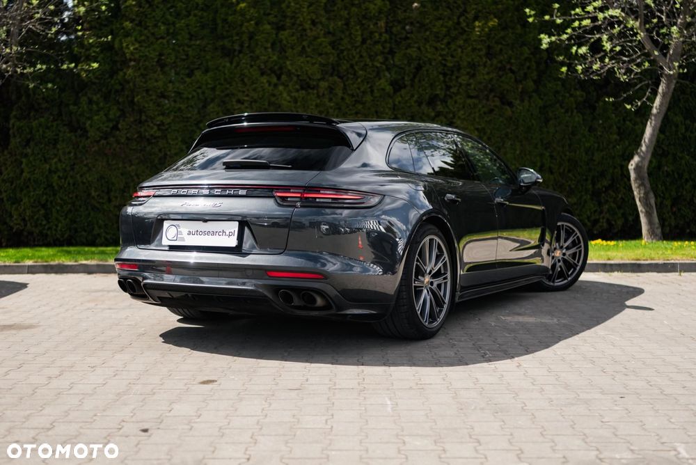 Porsche Panamera 4S - 6