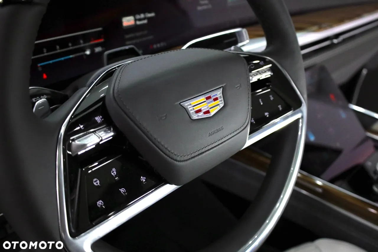 Cadillac Escalade - 25
