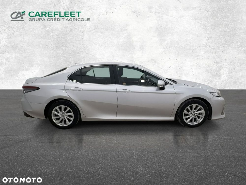 Toyota Camry - 5