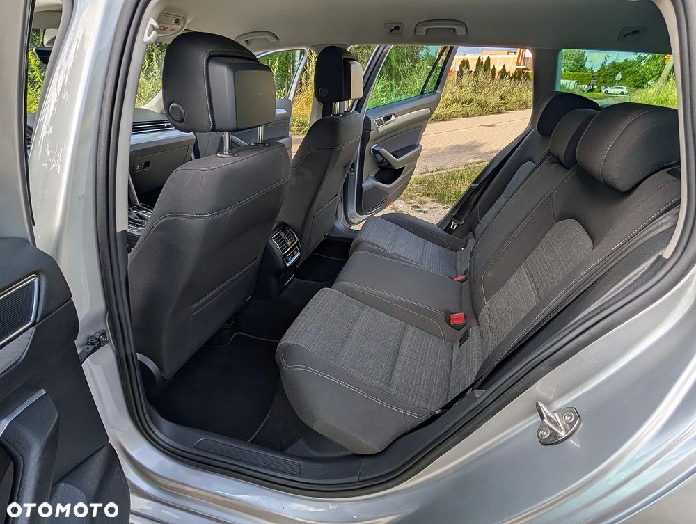 Volkswagen Passat 2.0 TDI SCR DSG - 26