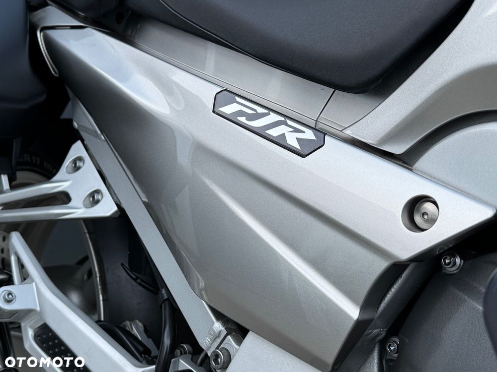 Yamaha FJR - 7