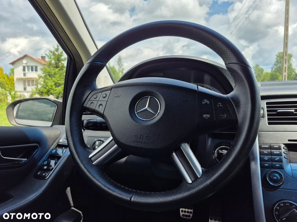Mercedes-Benz Klasa B 180 BlueEFFICIENCY SPORT EDITION - 16