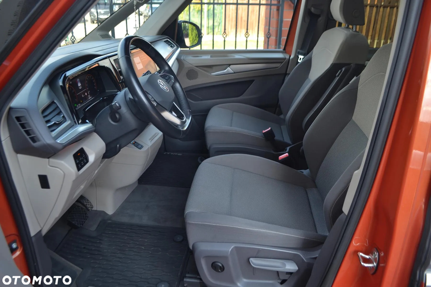 Volkswagen Multivan 2.0 TSI L2 Life DSG - 23