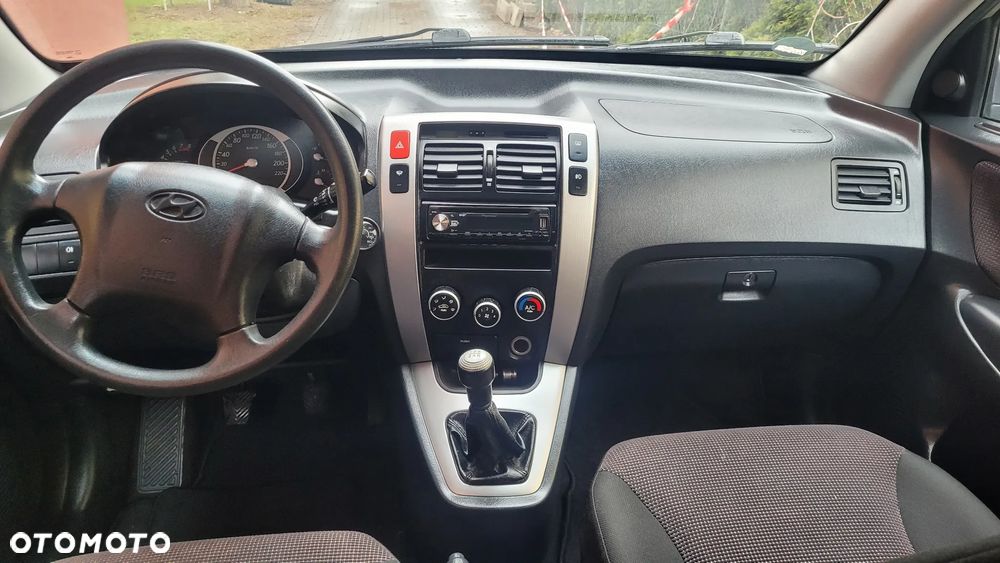 Hyundai Tucson 2.0 Comfort 2WD - 11