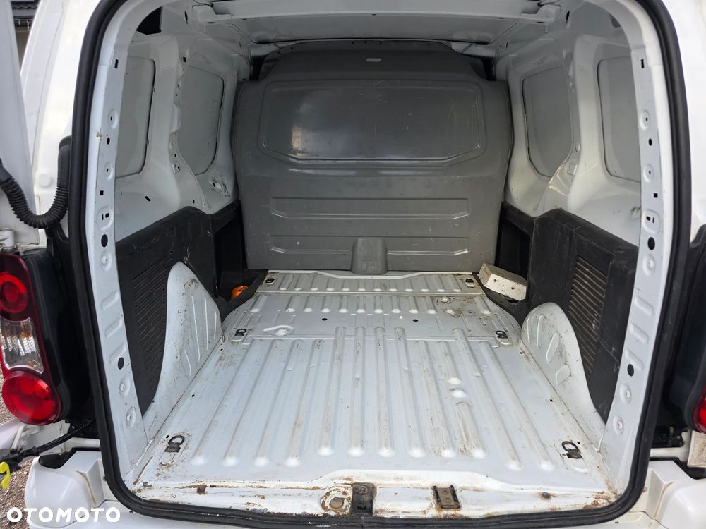 Peugeot Partner 1.6 VTi Access - 17