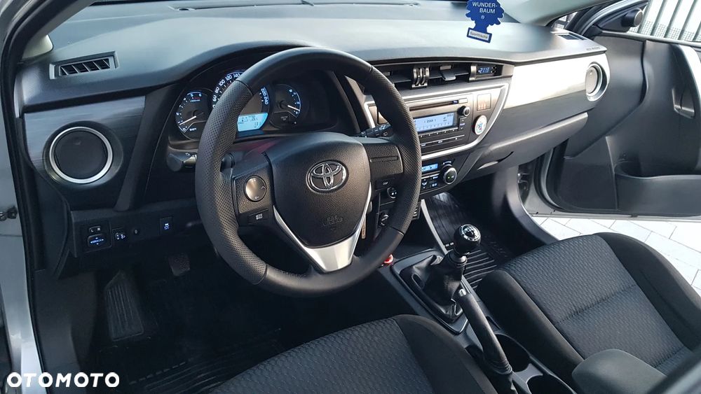 Toyota Auris 1.4 D-4D Comfort - 8