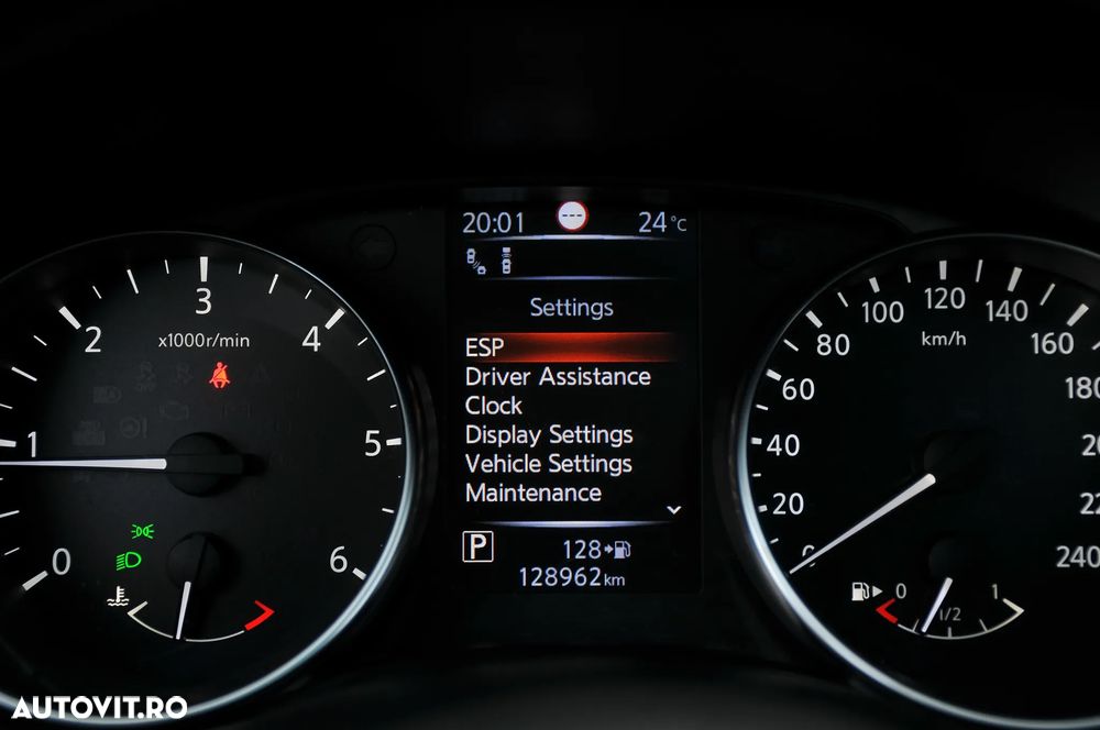 Nissan Qashqai 1.6 DCI TEKNA+ - 26