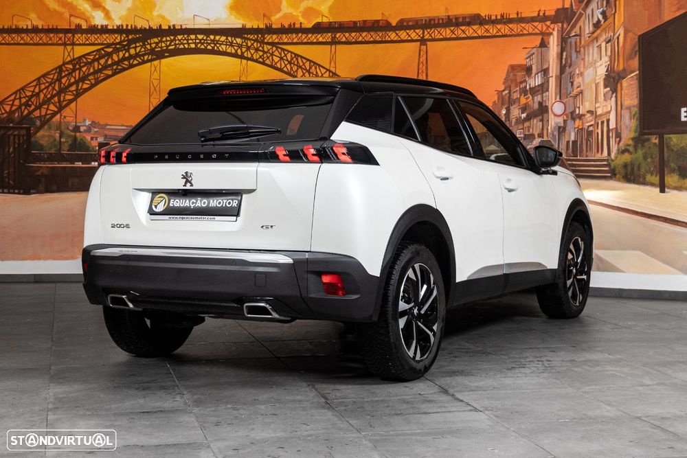 Peugeot 2008 1.2 PureTech GT EAT8 - 3