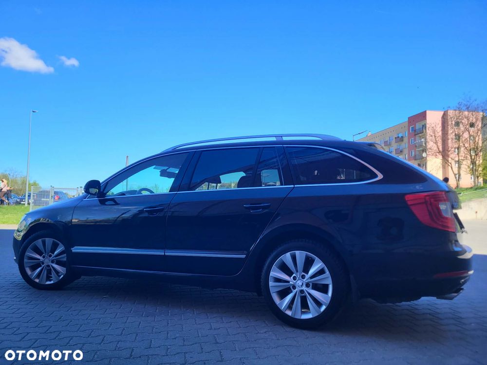 Skoda Superb 2.0 TDI Green tec Elegance - 20