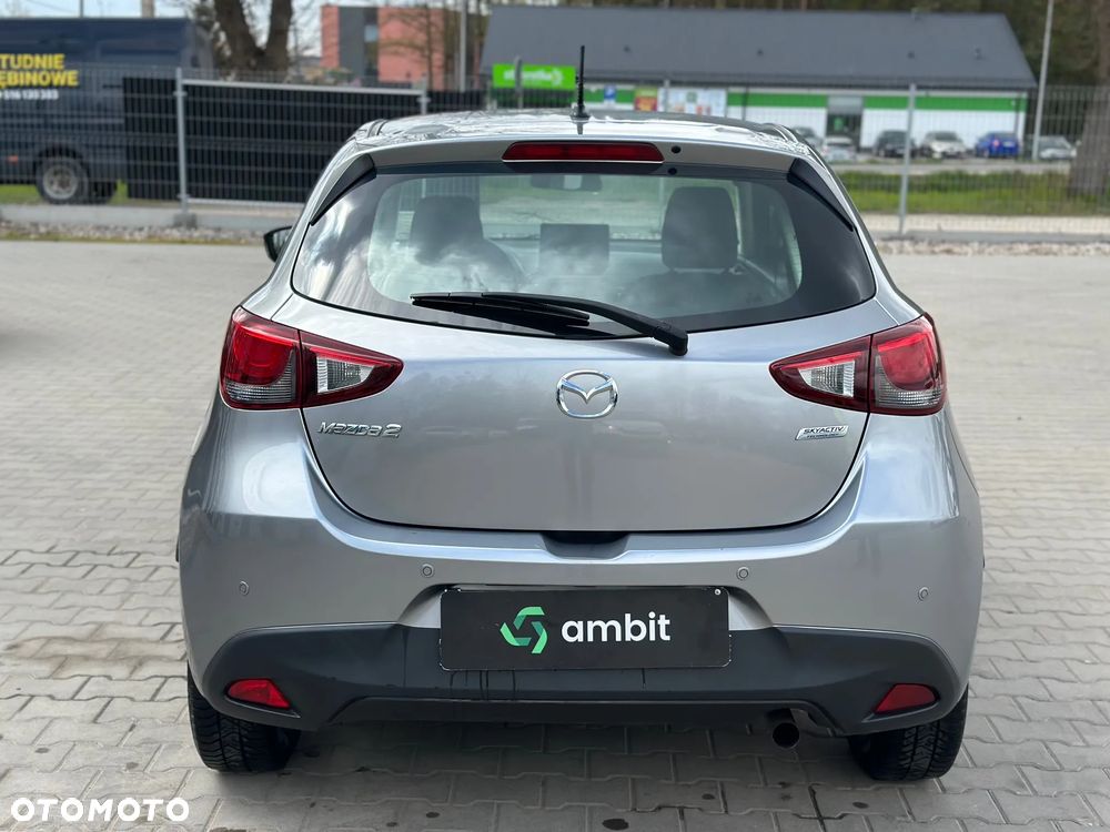 Mazda 2 - 6
