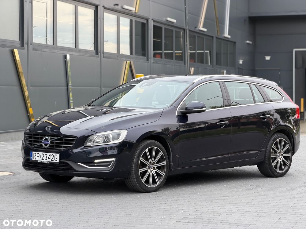 Volvo V60 D2 Geartronic Summum - 5