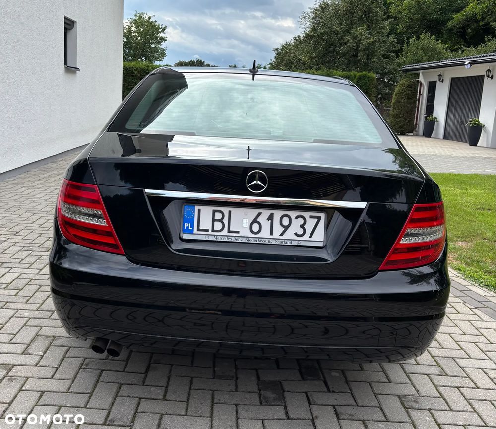 Mercedes-Benz Klasa C 180 CGI Automatik BlueEFFICIENCY Avantgarde - 9