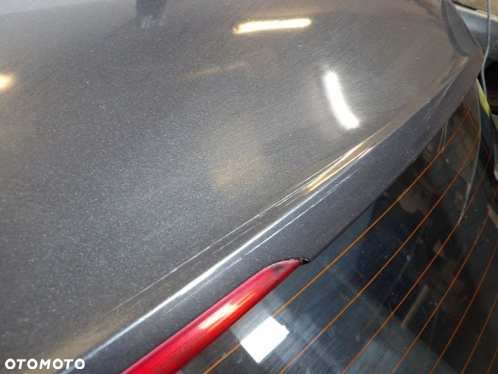 BMW 5 F11 TYLNA KLAPA  B90 - 3