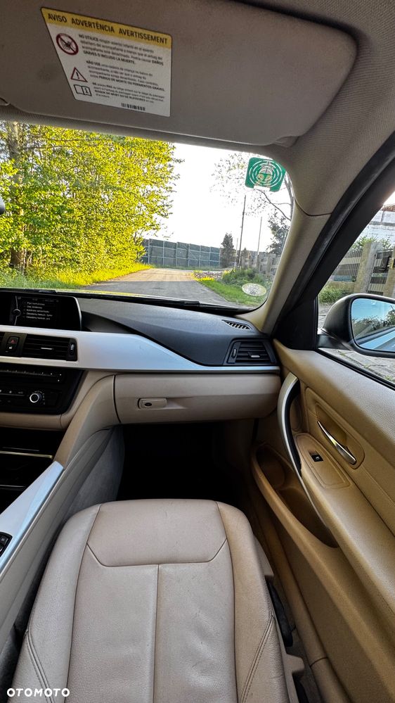 BMW Seria 3 318d DPF Edition Lifestyle - 35