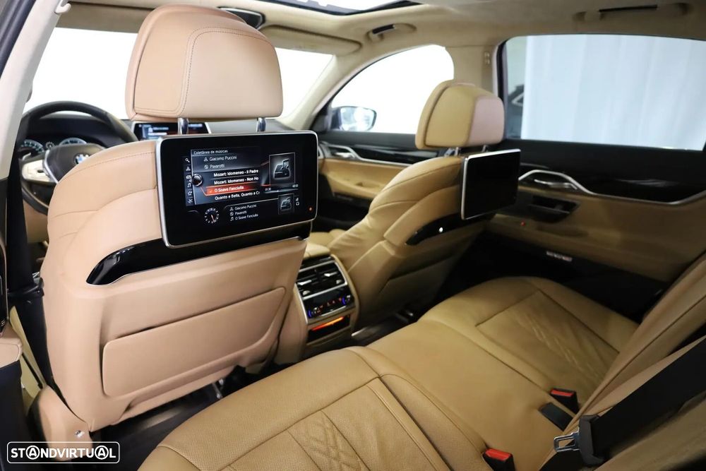 BMW 740 d xDrive Auto - 29