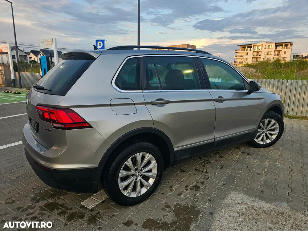 Volkswagen Tiguan 2.0 TDI 4Mot DSG Comfortline - 19