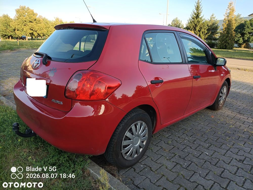 Toyota Auris 1.4 VVT-i Terra - 1