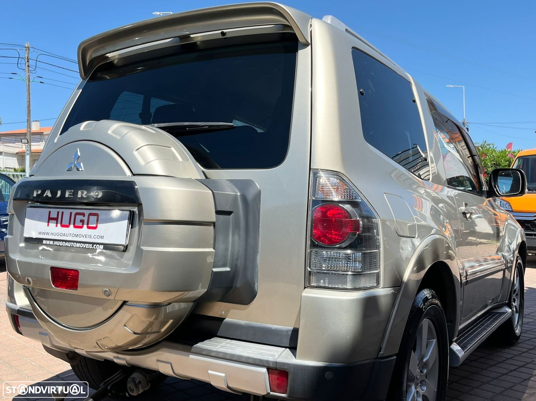 Mitsubishi Pajero - 14
