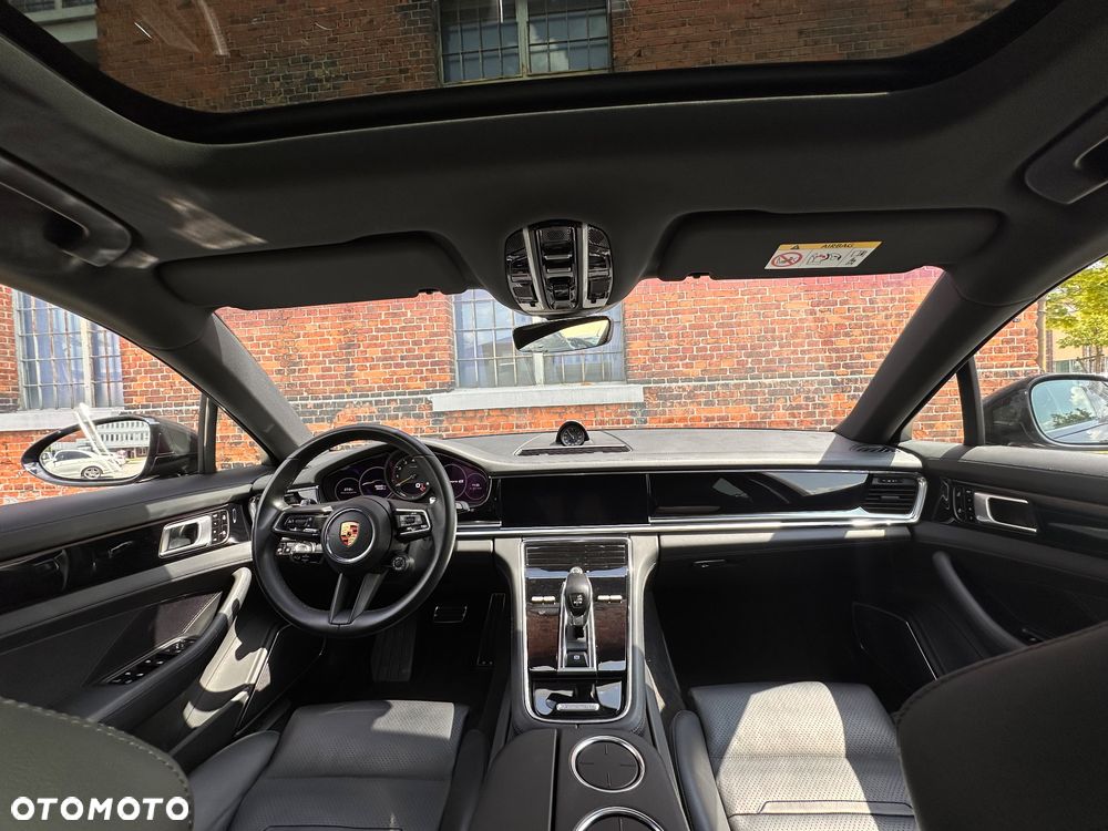 Porsche Panamera 4S - 10