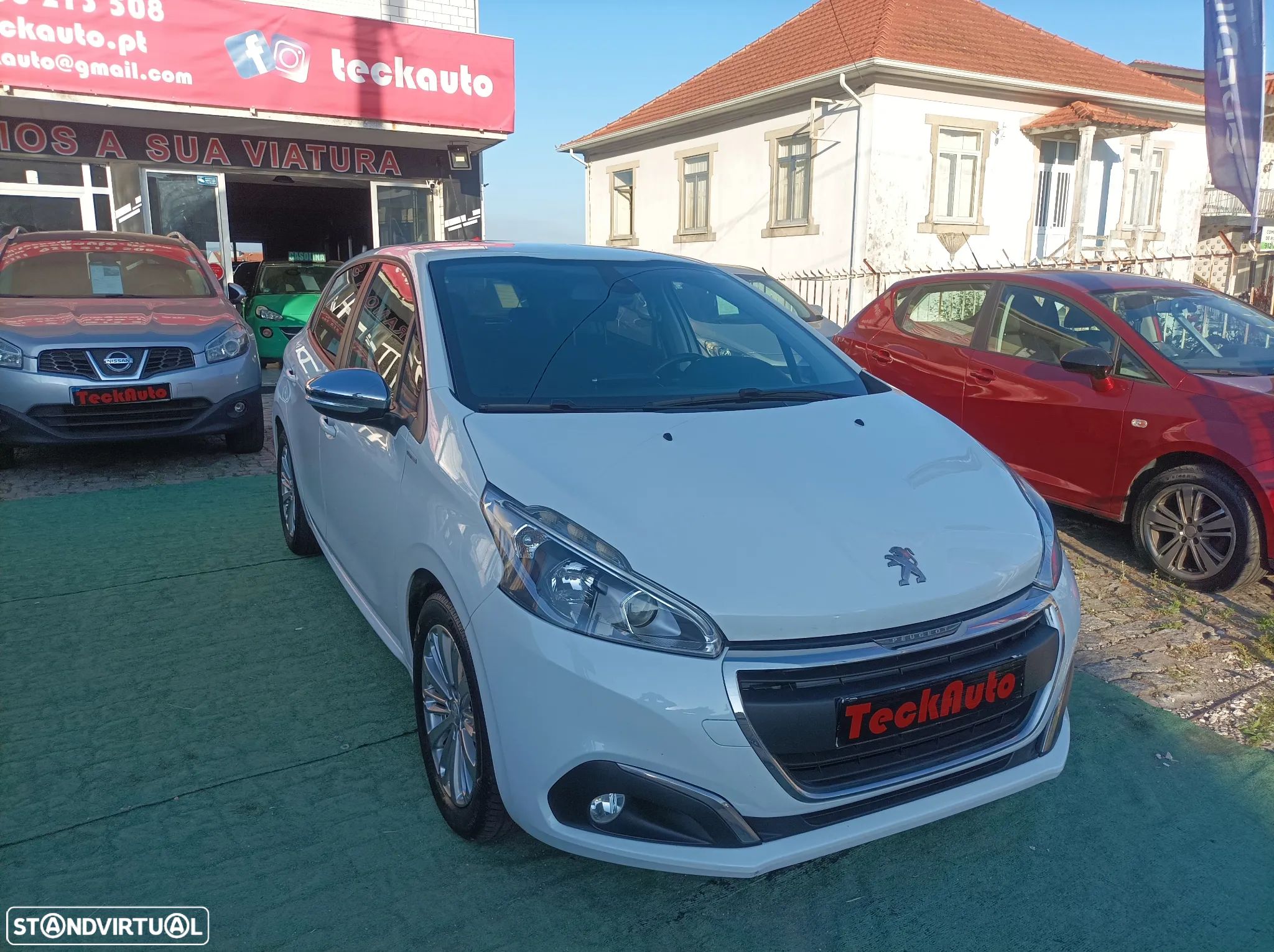Peugeot 208 1.2 PureTech Style - 1