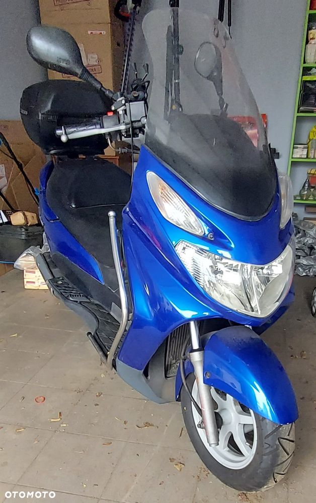 Suzuki Burgman - 3