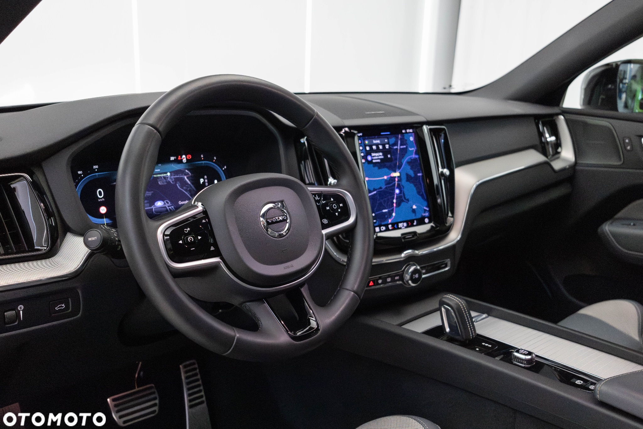 Volvo XC 60 B4 D AWD Plus Dark - 14