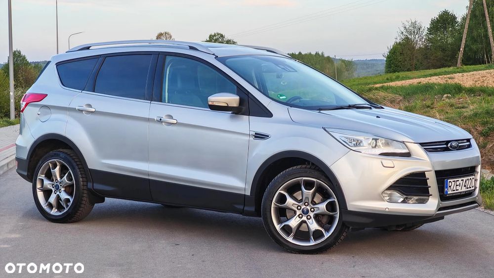 Ford Kuga 2.0 TDCi 4x4 Titanium - 4