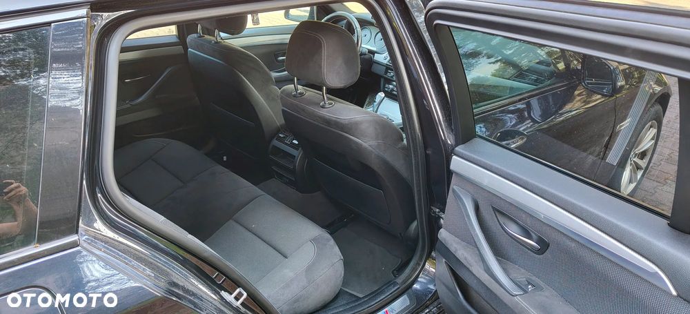 BMW Seria 5 530d xDrive Modern Line - 13