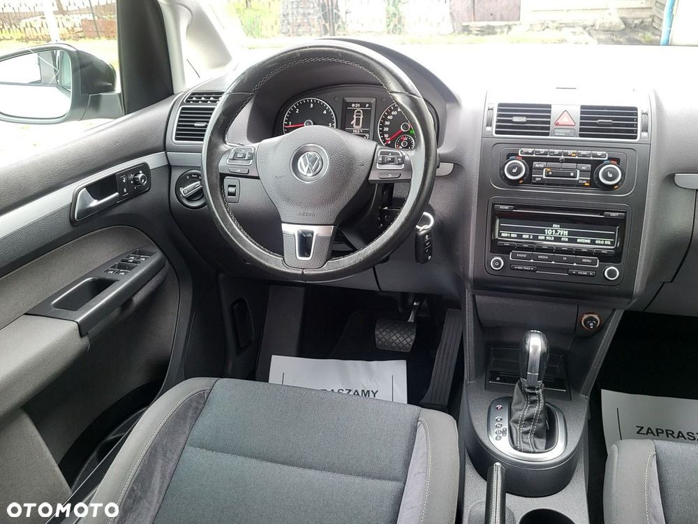 Volkswagen Touran - 27