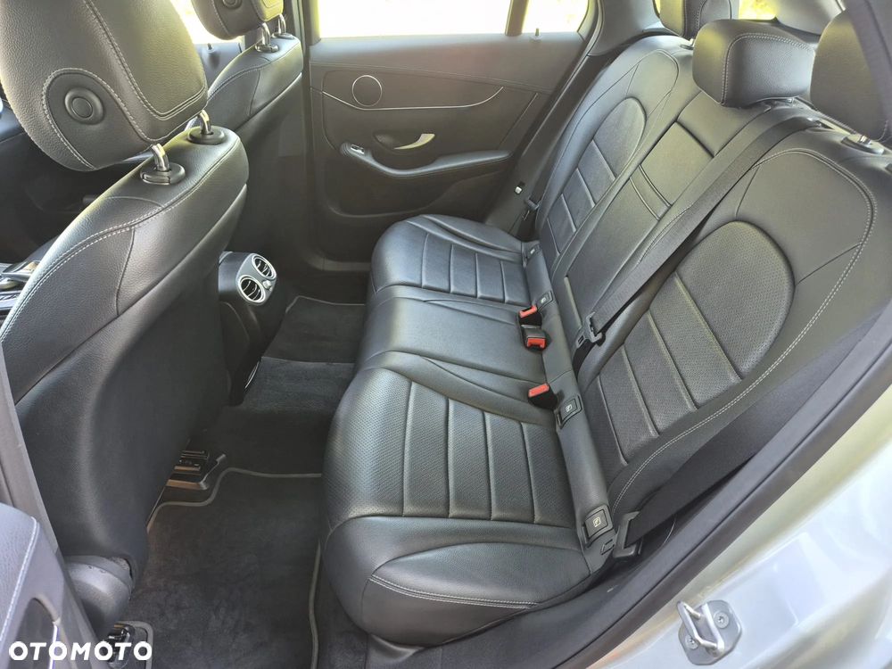 Mercedes-Benz GLC 250 d 4-Matic - 15
