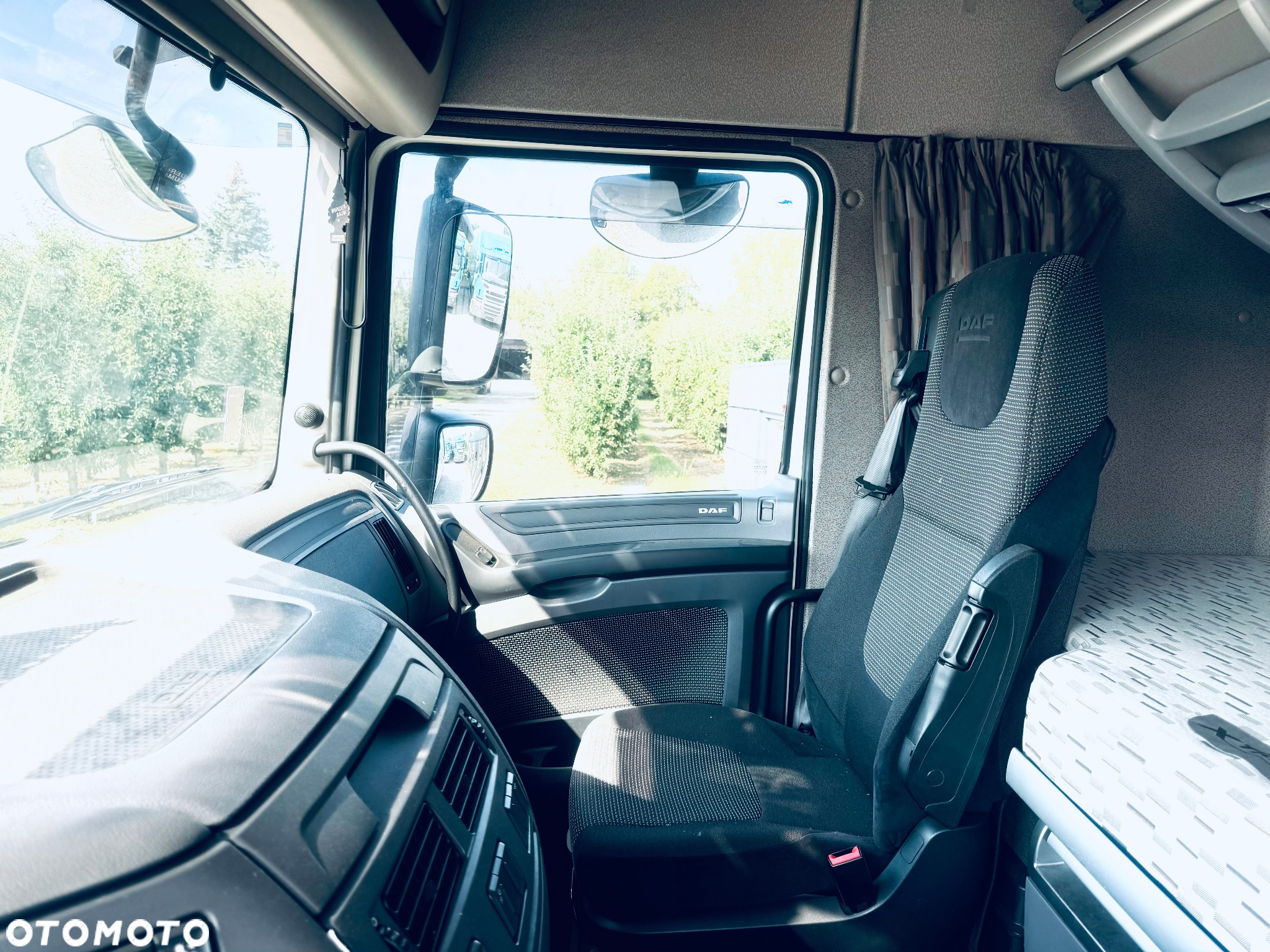 DAF XF 460 SpaceCab / Standart - 12