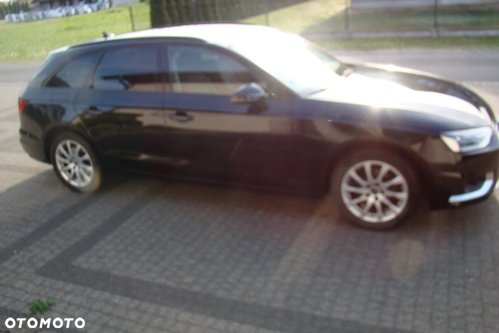 Audi A4 Avant 35 TFSI S tronic - 11