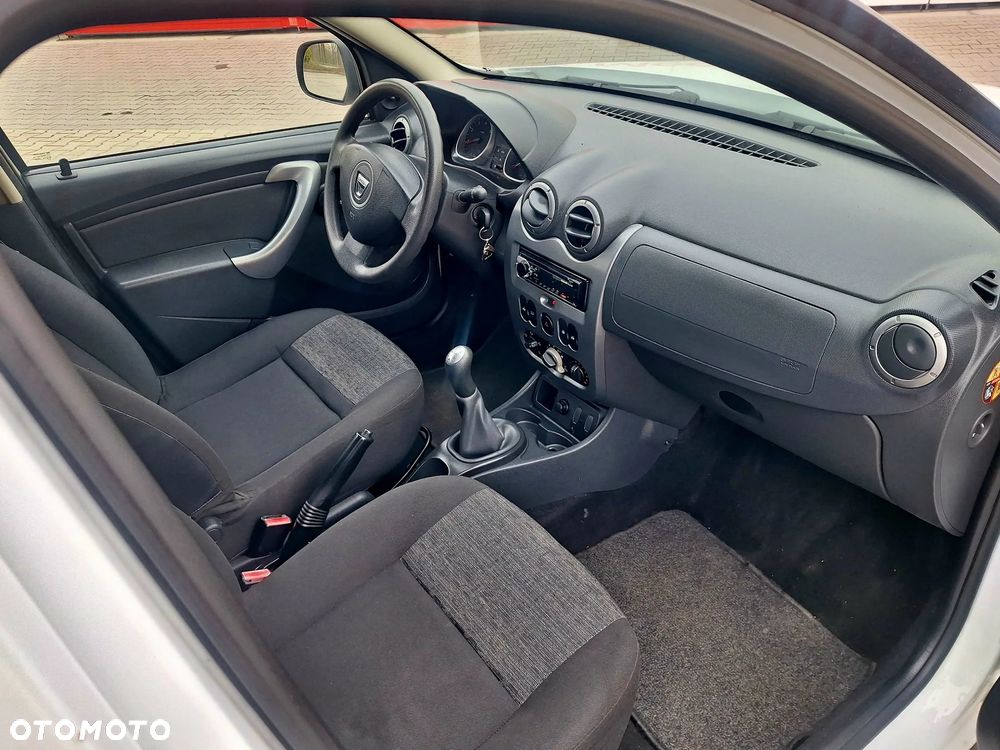 Dacia Duster dCi 90 FAP 4x2 Ambiance - 10