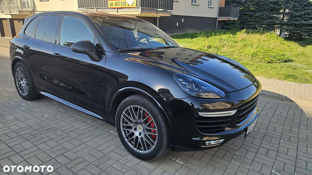 Porsche Cayenne GTS - 4
