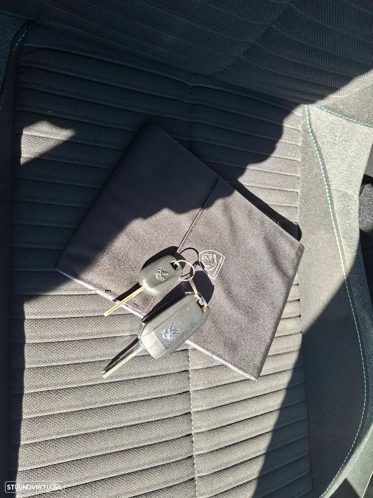 Peugeot 2008 PureTech 130 EAT8 Active - 20