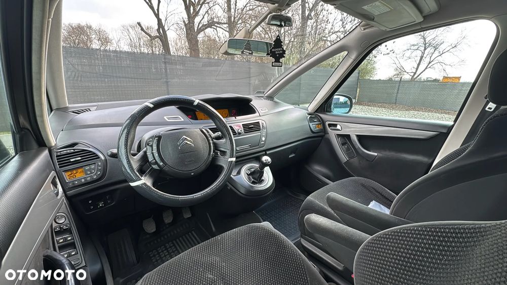 Citroën C4 Grand Picasso 1.8 16V Advance - 11