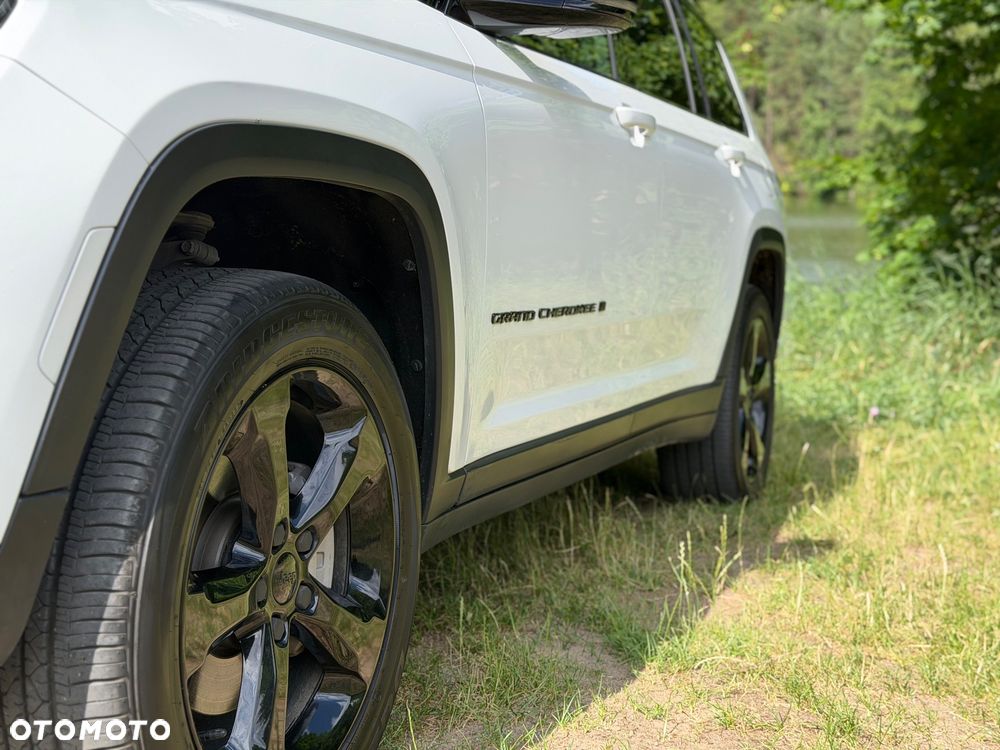 Jeep Grand Cherokee - 14