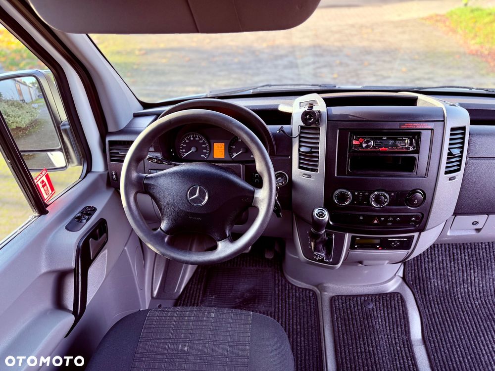 Mercedes-Benz SPRINTER 516 - 19