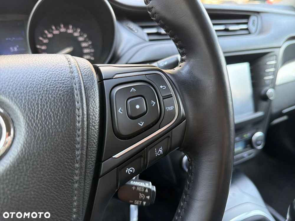 Toyota Avensis 2.0 D-4D Premium - 11