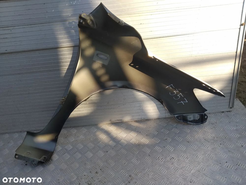 F354/F357/F371/F680/F748/H309/H327/H351/H501 BŁOTNIK LEWY TOYOTA COROLLA E15 SEDAN - 7