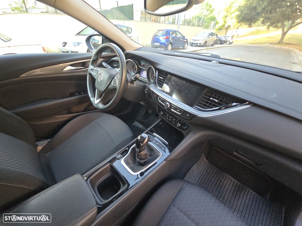 Opel Insignia 1.6 CDTI executive S/S - 22