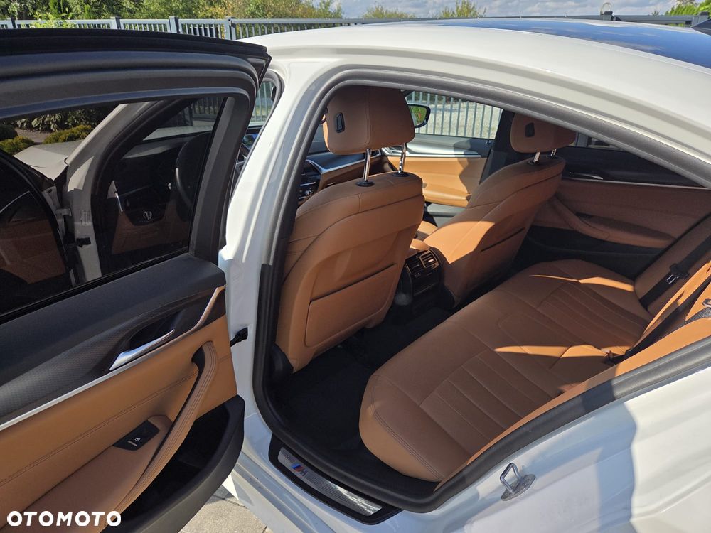 BMW Seria 5 520d xDrive - 6
