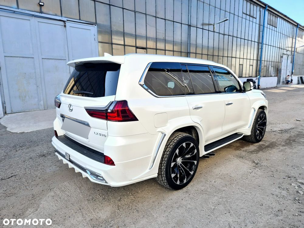 Lexus LX 570 Omotenashi - 36