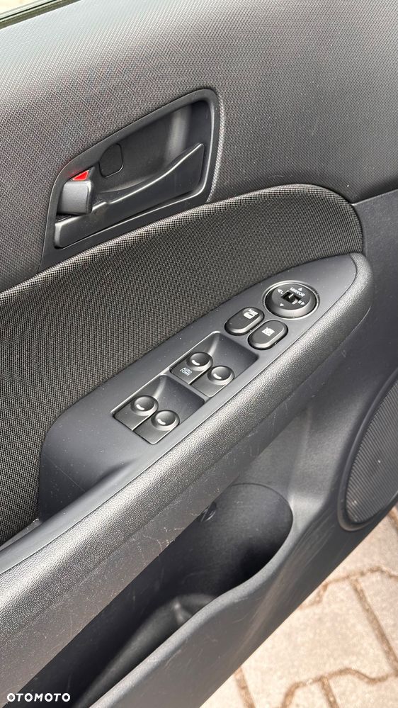 Hyundai i30 1.4 Comfort EU5 - 24